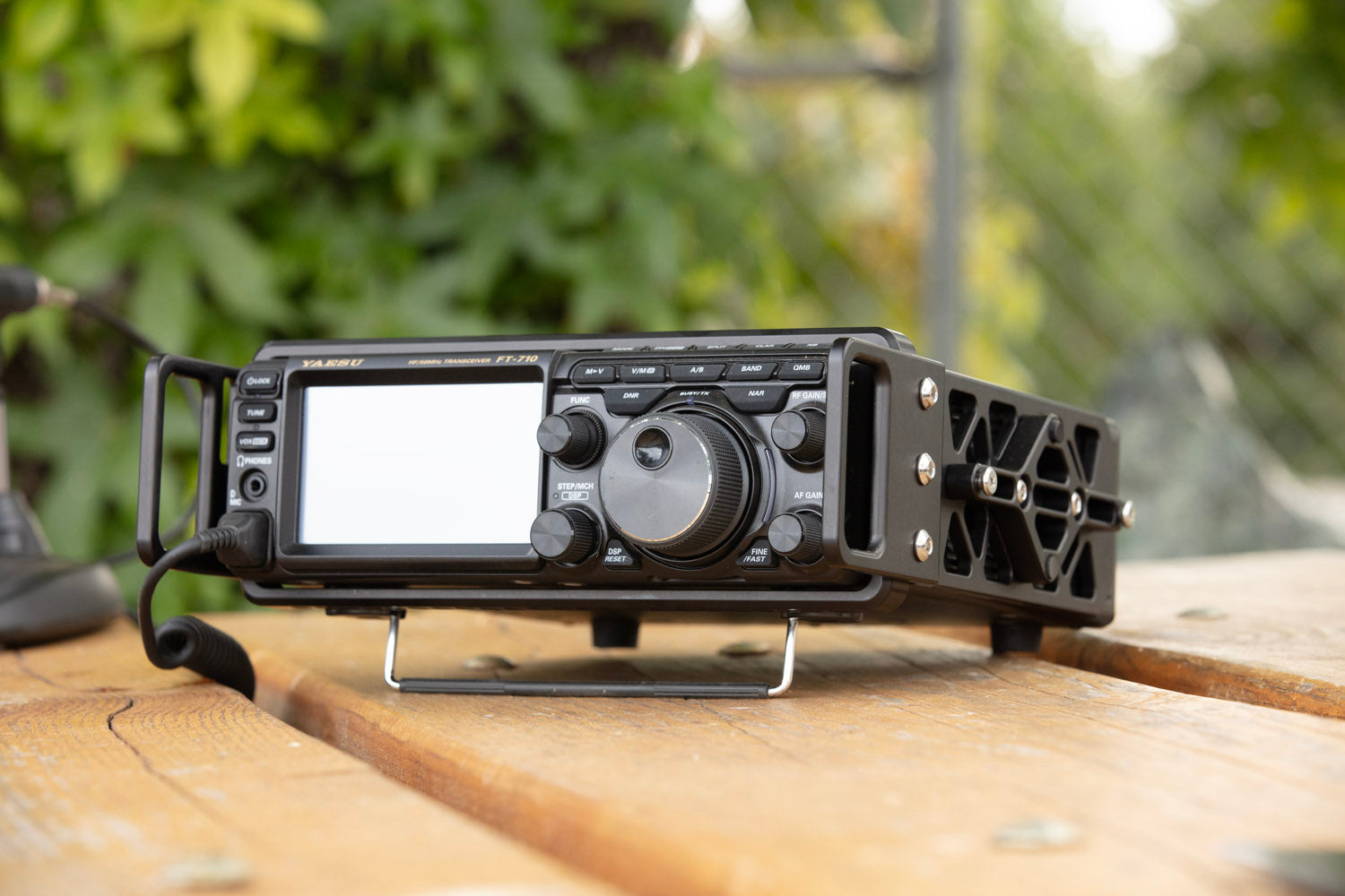 YAESU FT-710 FIELD CAGE – Peovi